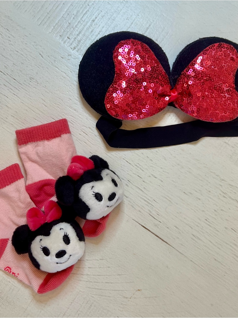 NWOT Pink Sequin Disney Minnie Mouse Ear Headband with Pink Minnie Socks Newborn